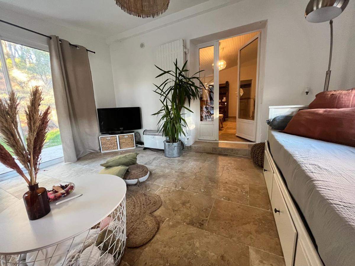 Maison Provencale Au Calme De La Campagne Avec Jacuzzi Aix-en-Provence Eksteriør bilde
