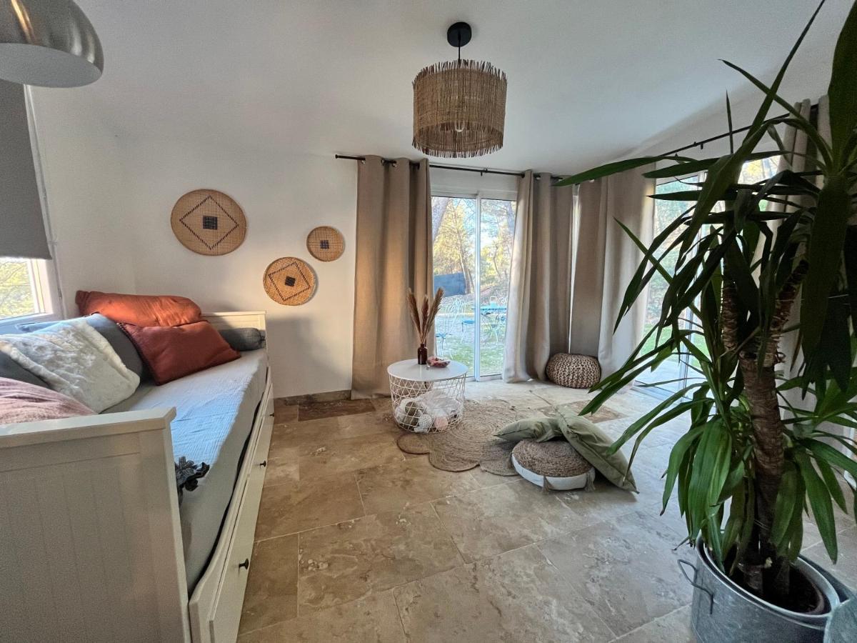 Maison Provencale Au Calme De La Campagne Avec Jacuzzi Aix-en-Provence Eksteriør bilde