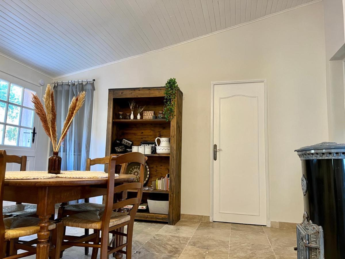 Maison Provencale Au Calme De La Campagne Avec Jacuzzi Aix-en-Provence Eksteriør bilde