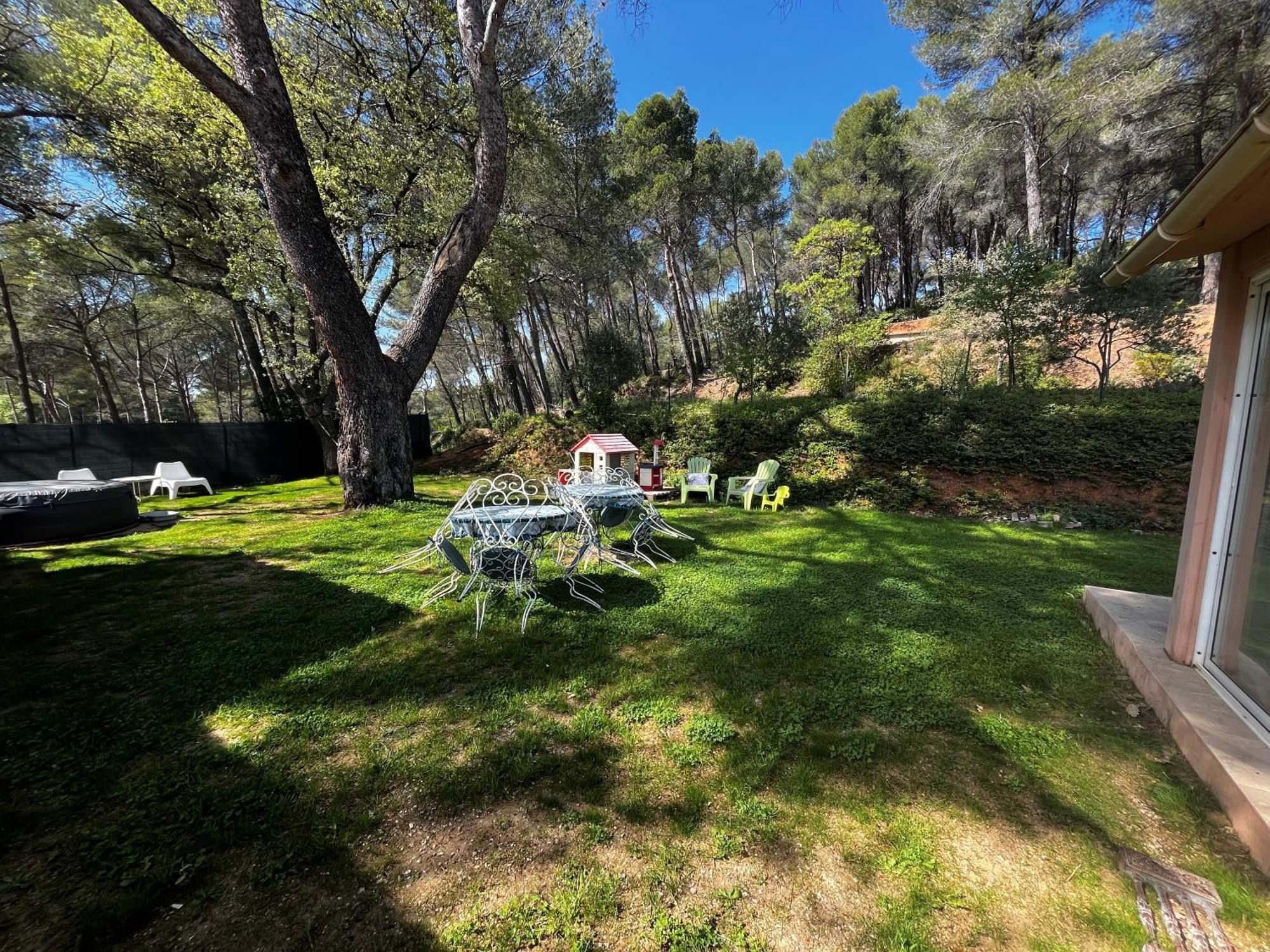 Maison Provencale Au Calme De La Campagne Avec Jacuzzi Aix-en-Provence Eksteriør bilde